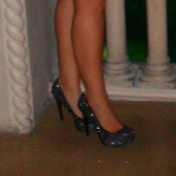 Forever 21 - diamond studs pumps - Picture 4 of 4